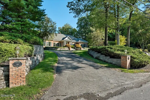 $1,599,900 | 44 Turner Lane, Colonie, NY 12211