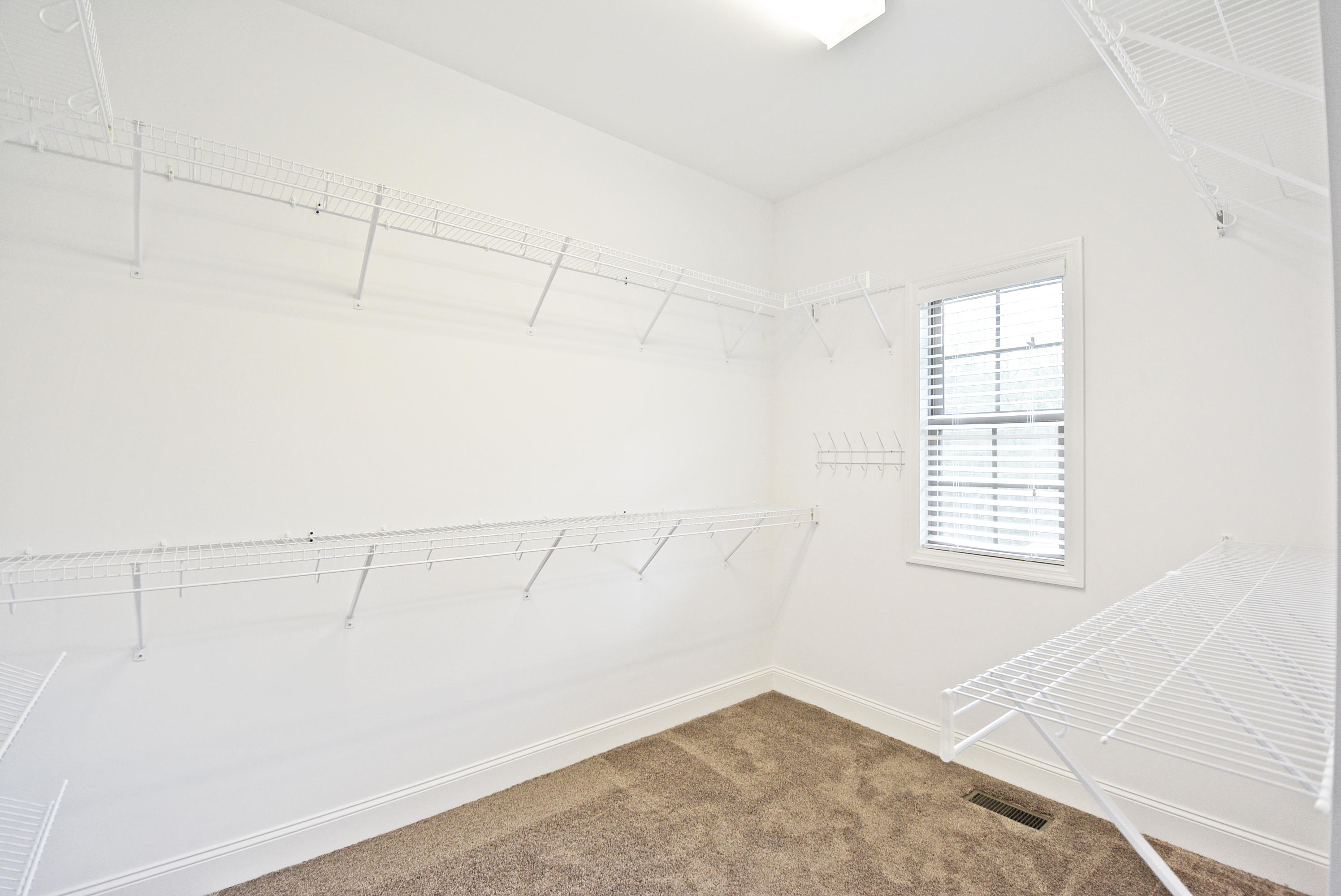 5653 Frontage Road Northwest Cleveland, TN 37312 - Photo 8 of 16 Walk-in Closet