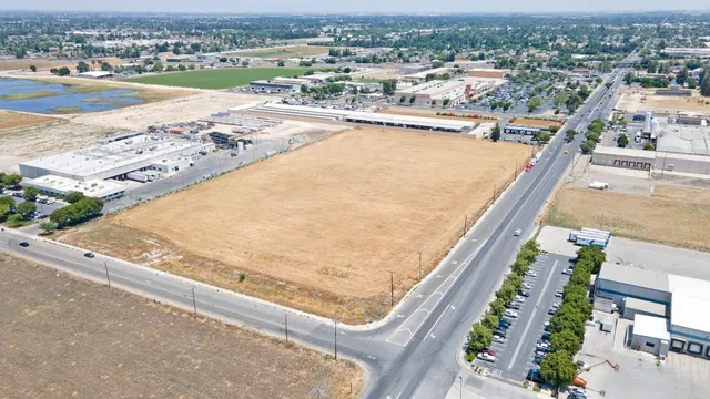 $2,500,000 | 2625 West Main Street, Turlock, CA 95380