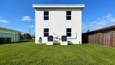 $885,000 | 526 Northwest 6th Street, Hallandale Beach, FL 33009