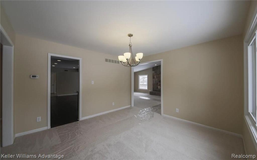 36932 Fox Run Farmington Hills, MI 48331 - Photo 11 of 37