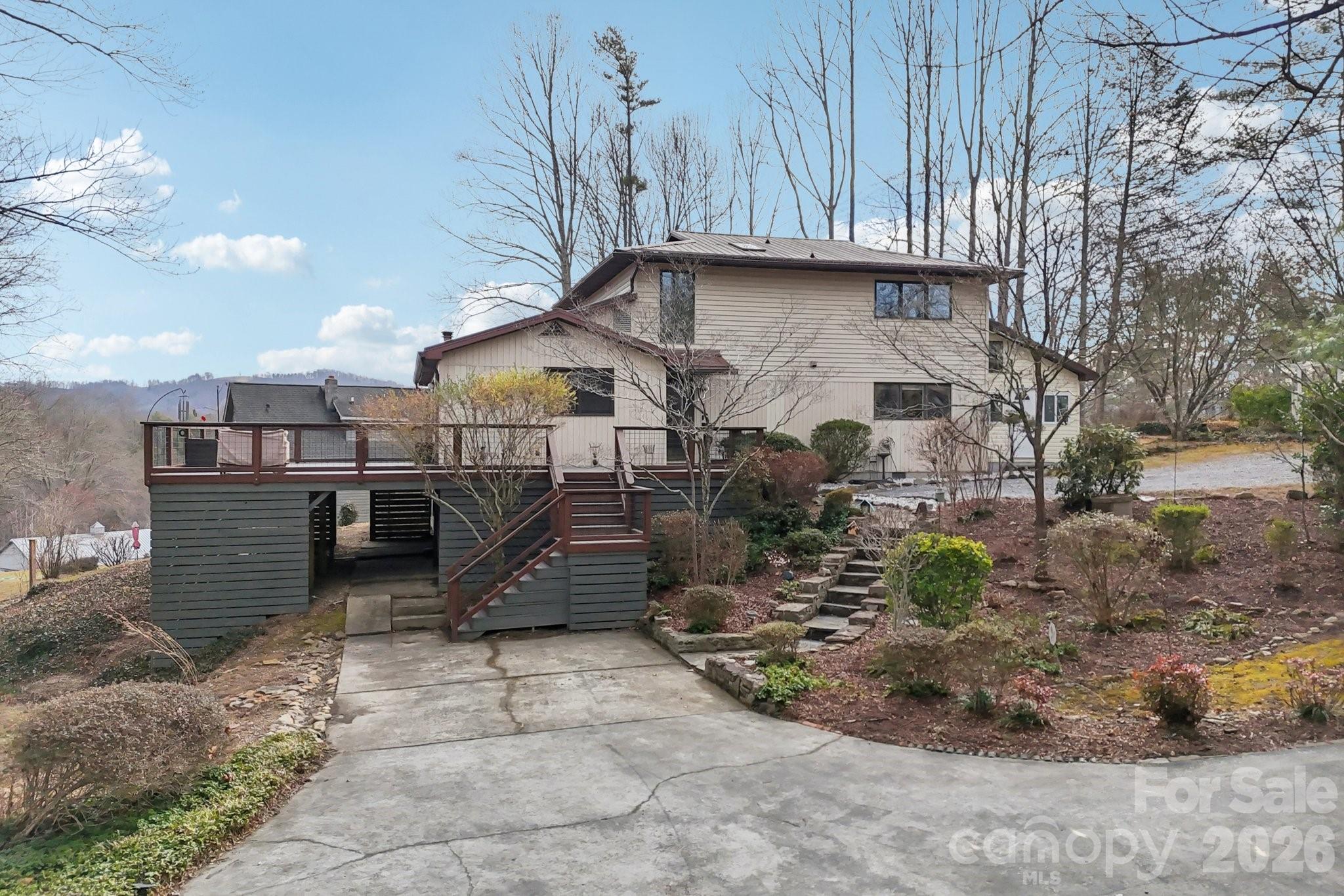 623 Owensby Road Hendersonville, NC 28792 - Photo 1 of 48