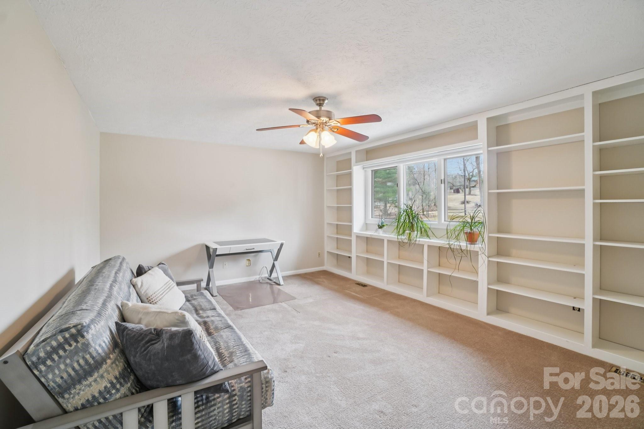 623 Owensby Road Hendersonville, NC 28792 - Photo 18 of 48