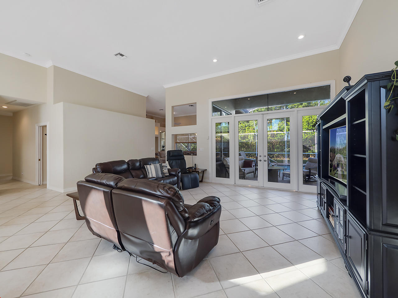 10562 Harich Lane Boca Raton, FL 33498 - Photo 6 of 36 Living