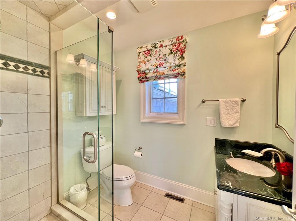 43 Laurel Ledge Road Stamford, CT 06903 - Photo 15 of 25