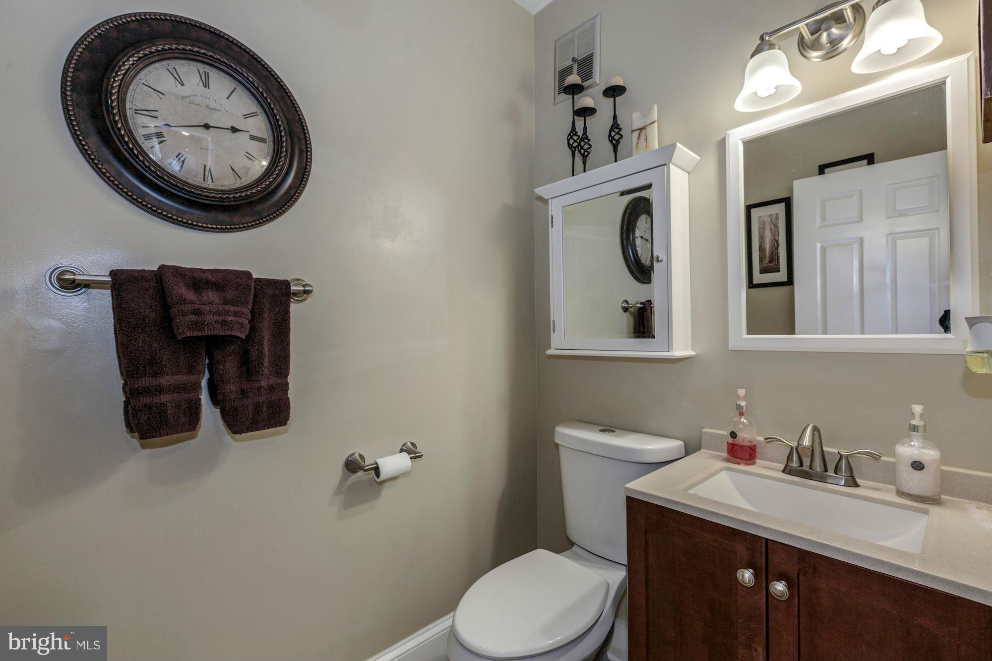 3279 Sutton Place Northwest, Unit D Washington, DC 20016 - Photo 8 of 13 Bath