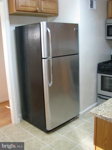 7117 Decatur Street Hyattsville, MD 20784 - Photo 3 of 26 Kitchen