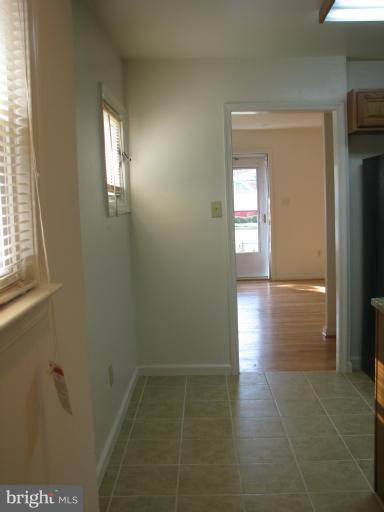 7117 Decatur Street Hyattsville, MD 20784 - Photo 10 of 26 Kitchen