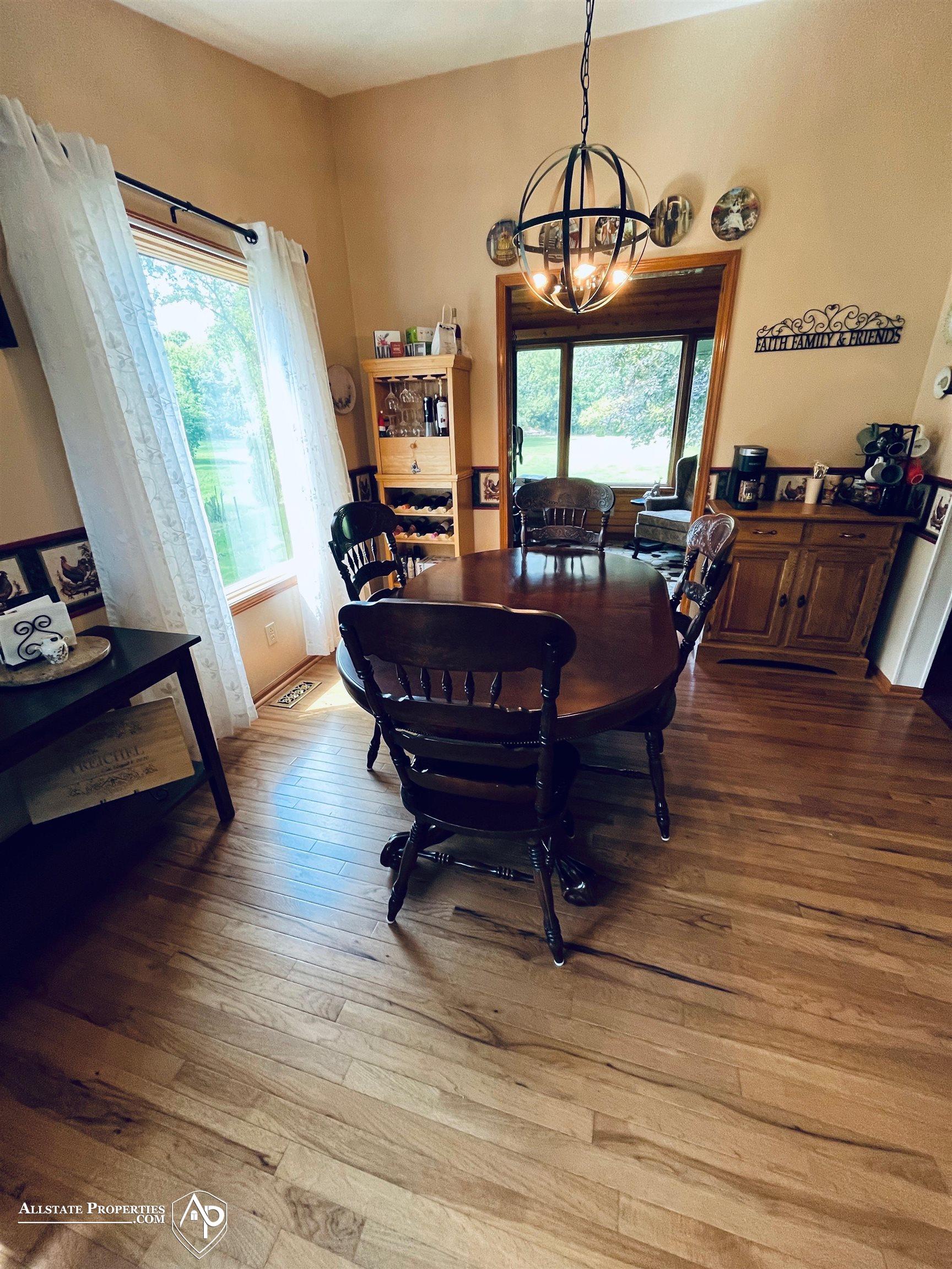 5169 North Oak Road Davison, MI 48423 - Photo 12 of 54 50151955-2db33aa2-2bec-4816-9acb-8d08135c41cc.JPG