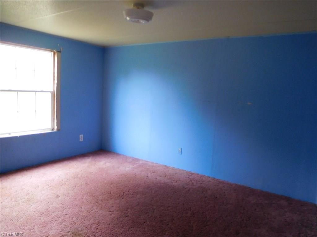 4011 Oak Tree Road Asheboro, NC 27205 - Photo 13 of 15 Gallery Image 13