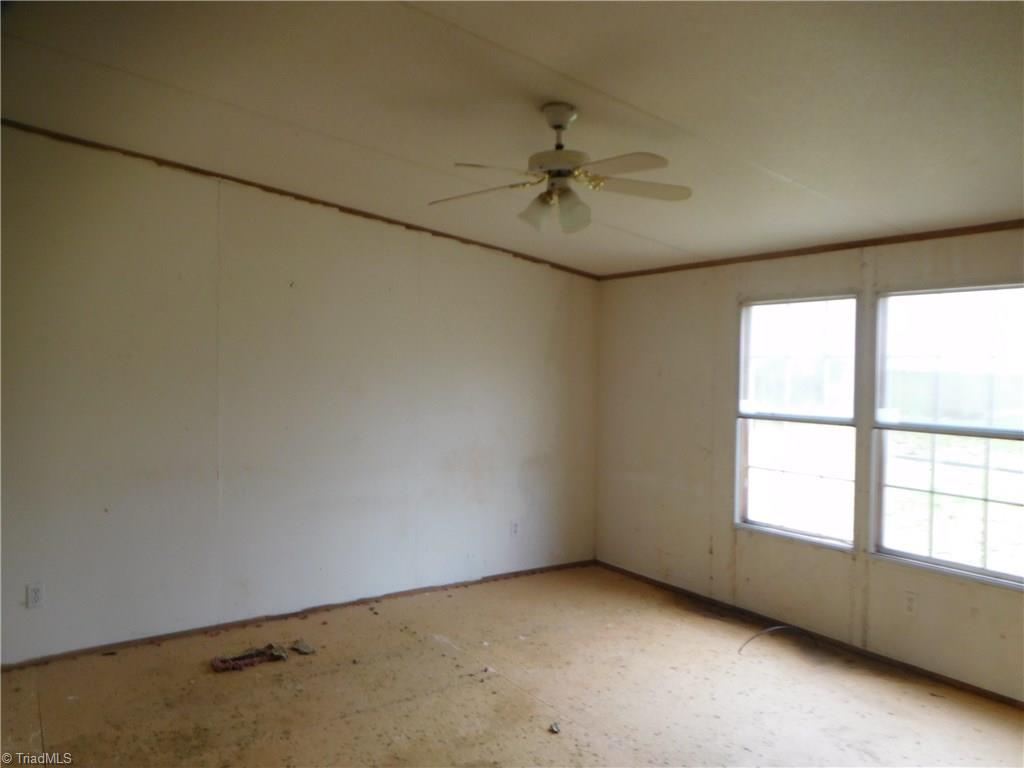 4011 Oak Tree Road Asheboro, NC 27205 - Photo 14 of 15 Gallery Image 14