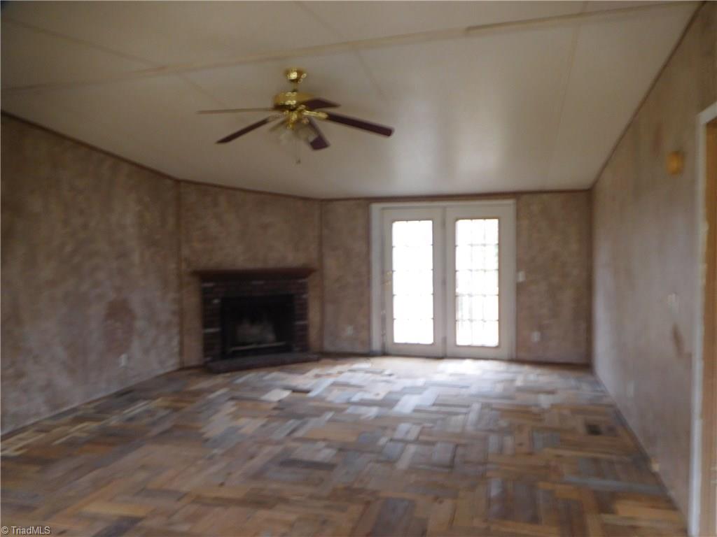 4011 Oak Tree Road Asheboro, NC 27205 - Photo 7 of 15 Gallery Image 7
