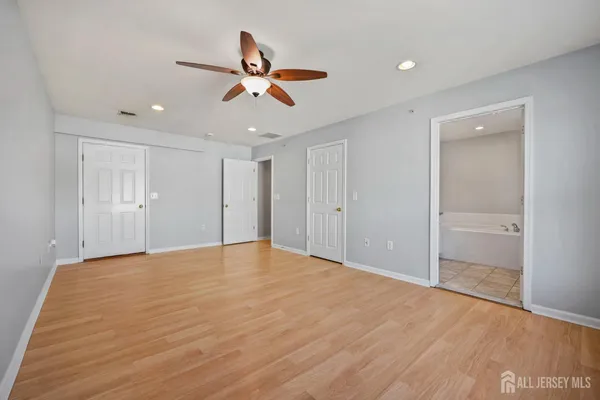 $454,000 | 189 Sunshine Drive, Piscataway, NJ 08854