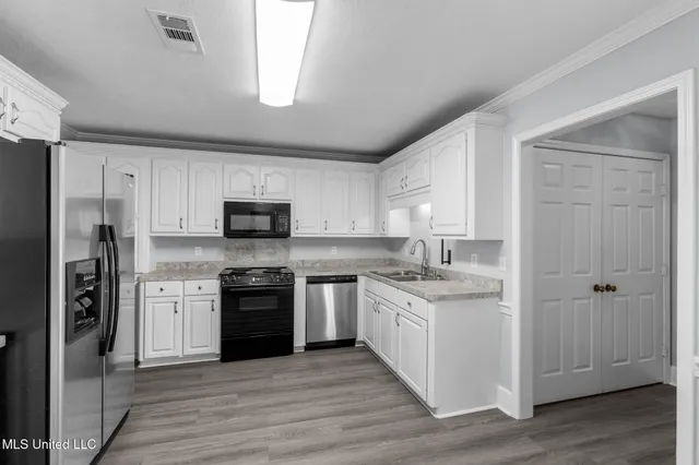 $230,000 | 401 Windchase Drive, Brandon, MS 39042