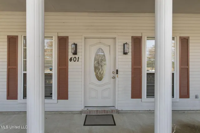 $230,000 | 401 Windchase Drive, Brandon, MS 39042