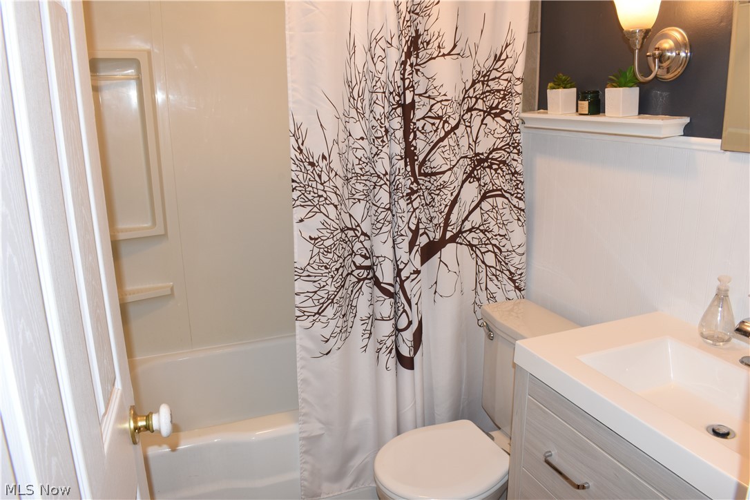 7438 Rockingham Road Mentor, OH 44060 - Photo 12 of 16 Gallery Image 12