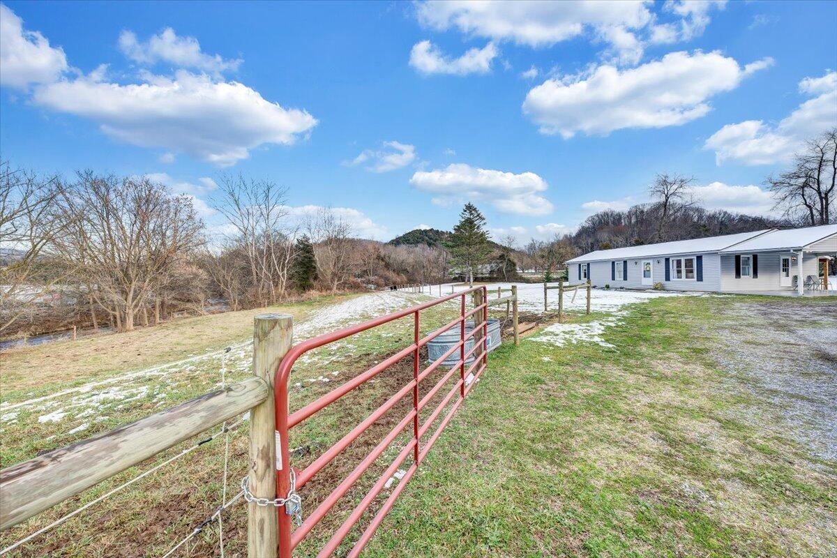 77 Hardbarger Road Buchanan, VA 24066 - Photo 31 of 40 33-MIB04274