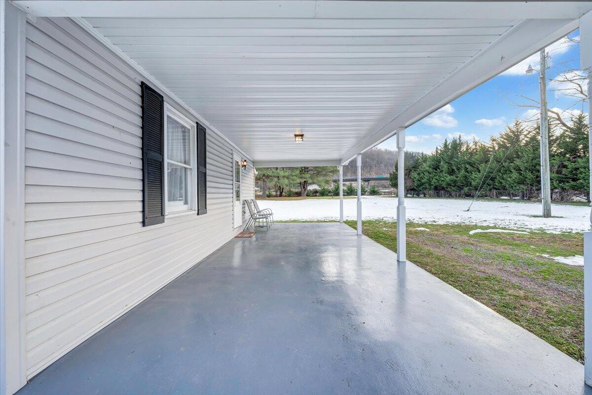77 Hardbarger Road Buchanan, VA 24066 - Photo 5 of 40 31-MIB04268