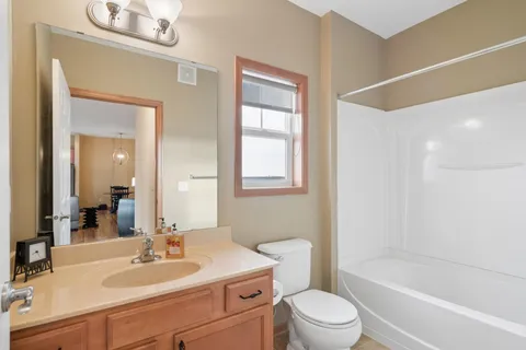 $249,900 | 1244 County Rd D East, Unit 206, Maplewood, MN 55109