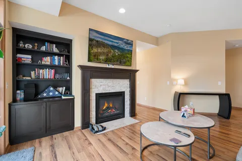 $249,900 | 1244 County Rd D East, Unit 206, Maplewood, MN 55109