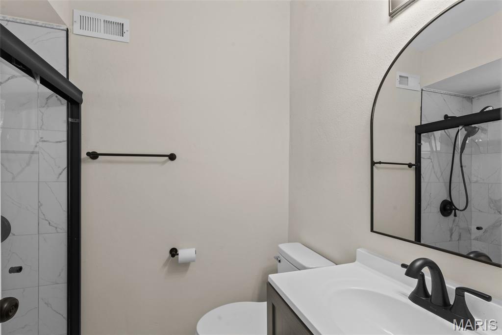 2463 St Giles Road St. Louis, MO 63122 - Photo 23 of 40