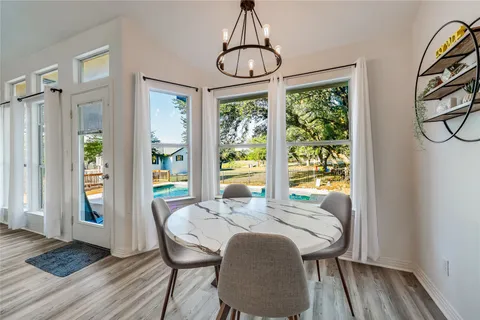 $450,000 | 3110 Point Cove, Lago Vista, TX 78645