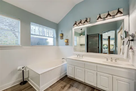 $450,000 | 3110 Point Cove, Lago Vista, TX 78645