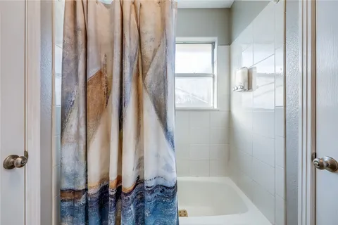 $450,000 | 3110 Point Cove, Lago Vista, TX 78645