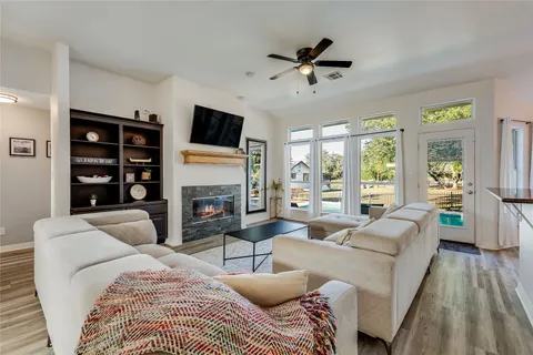 $450,000 | 3110 Point Cove, Lago Vista, TX 78645