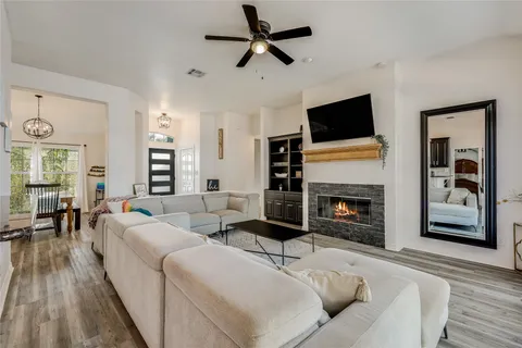 $450,000 | 3110 Point Cove, Lago Vista, TX 78645