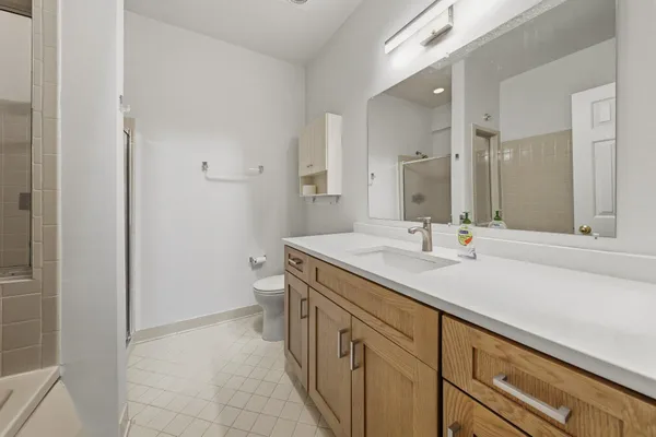 $3,400 | 5921 Barbados Place, Unit 202, Rockville, MD 20852