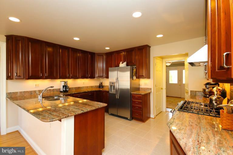 5210 Gunpowder Road Fairfax, VA 22030 - Photo 16 of 30 Kitchen
