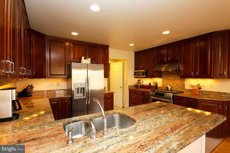 5210 Gunpowder Road Fairfax, VA 22030 - Photo 26 of 30 Kitchen (Granite Countertops)
