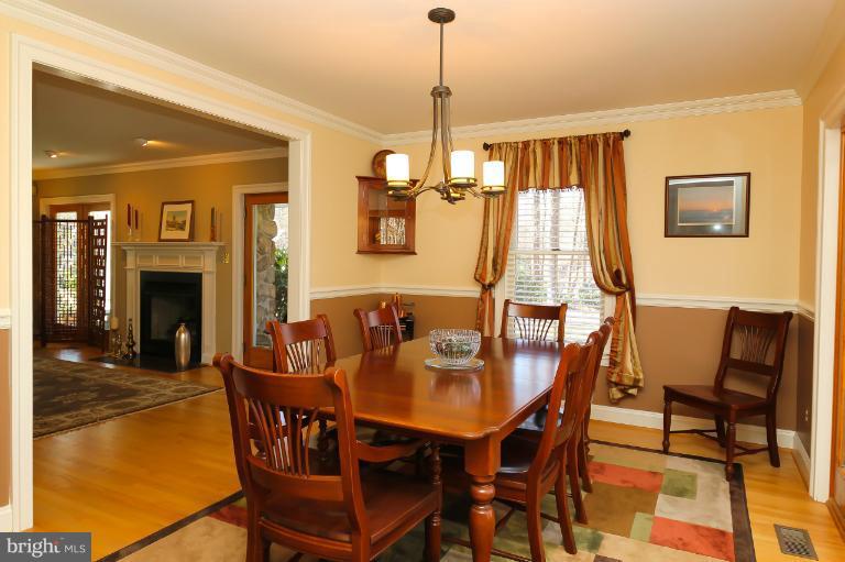 5210 Gunpowder Road Fairfax, VA 22030 - Photo 9 of 30 Dining Room