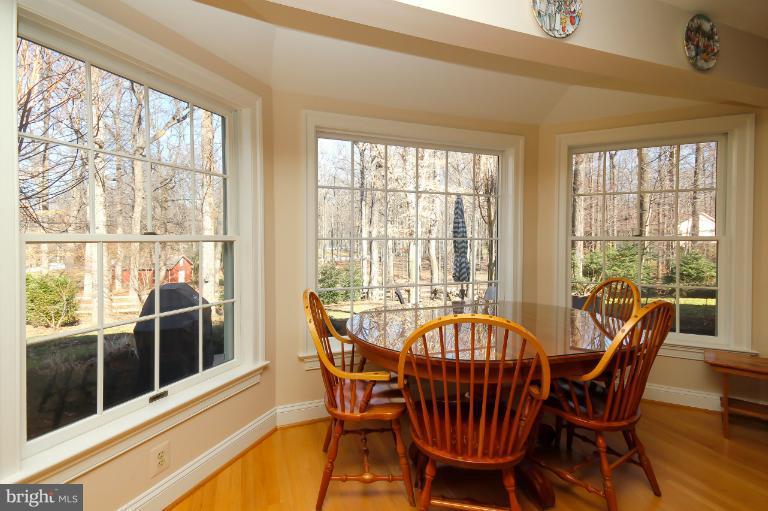 5210 Gunpowder Road Fairfax, VA 22030 - Photo 10 of 30 Eat in Area of Kitchen