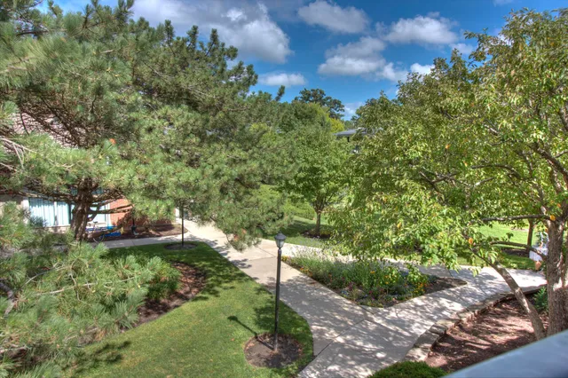 $142,000 | 269 Fontana Boulevard, Unit 2369, Fontana, WI 53125