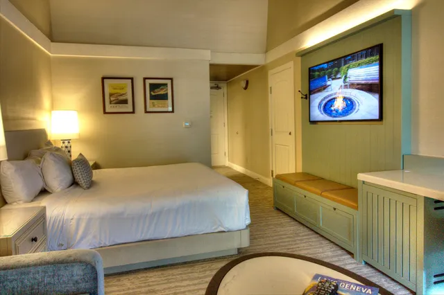 $142,000 | 269 Fontana Boulevard, Unit 2369, Fontana, WI 53125