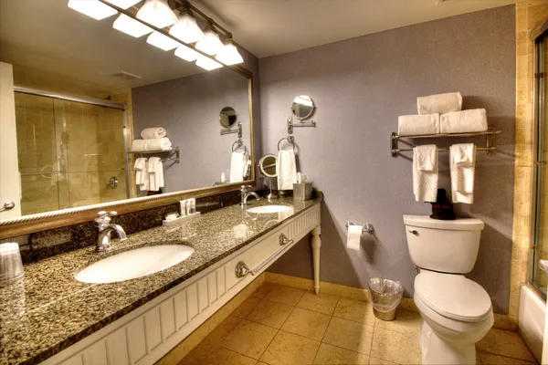 $142,000 | 269 Fontana Boulevard, Unit 2369, Fontana, WI 53125