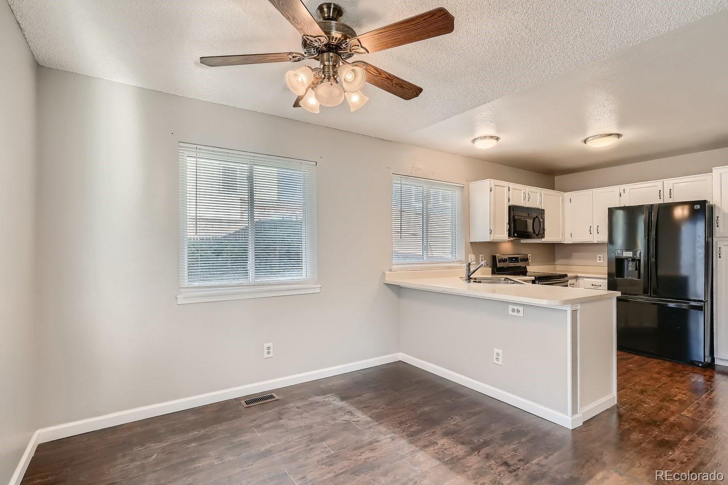 569 Longfellow Lane Highlands Ranch, CO 80126 - Photo 6 of 22 Gallery Image 6