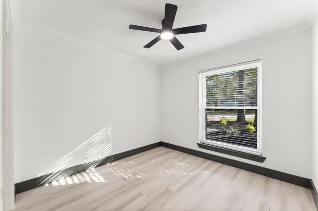 $2,500 | 26 East Woodtimber Court, Spring, TX 77381