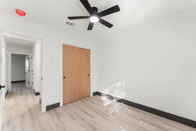 $2,500 | 26 East Woodtimber Court, Spring, TX 77381