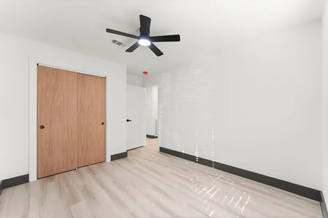 $2,500 | 26 East Woodtimber Court, Spring, TX 77381