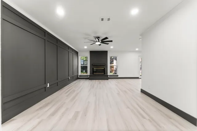 $2,500 | 26 East Woodtimber Court, Spring, TX 77381