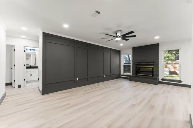 $2,500 | 26 East Woodtimber Court, Spring, TX 77381