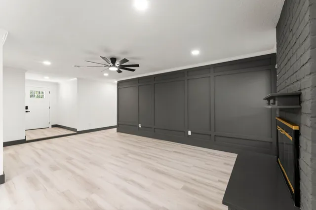 $2,500 | 26 East Woodtimber Court, Spring, TX 77381