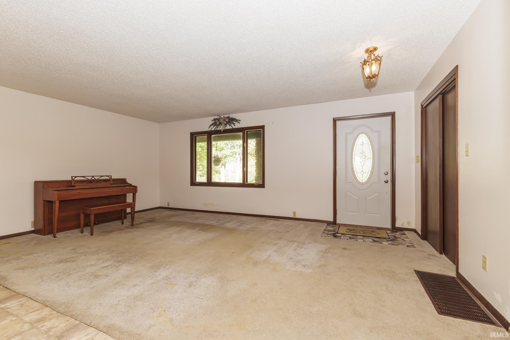 8151 East 650 S Road Selma, IN 47383 - Photo 8 of 50 Gallery Image 8