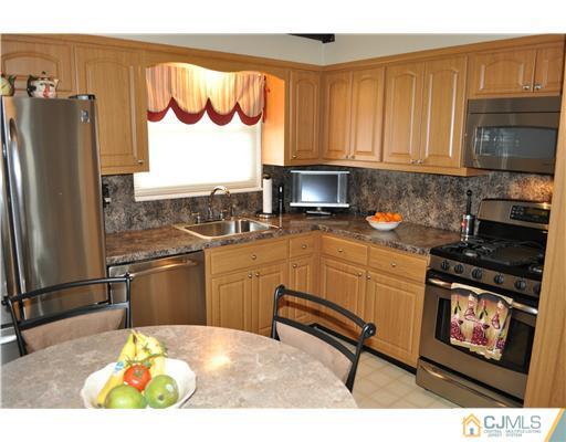 3 Winton Road East Brunswick, NJ 08816 - Photo 8 of 20 Gallery Image 8