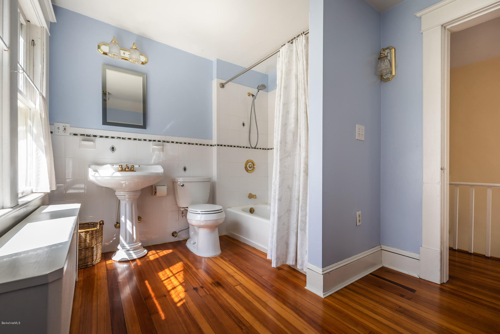 37 Stockbridge Road West Stockbridge, MA 01266 - Photo 22 of 29 Second floor Bathroom