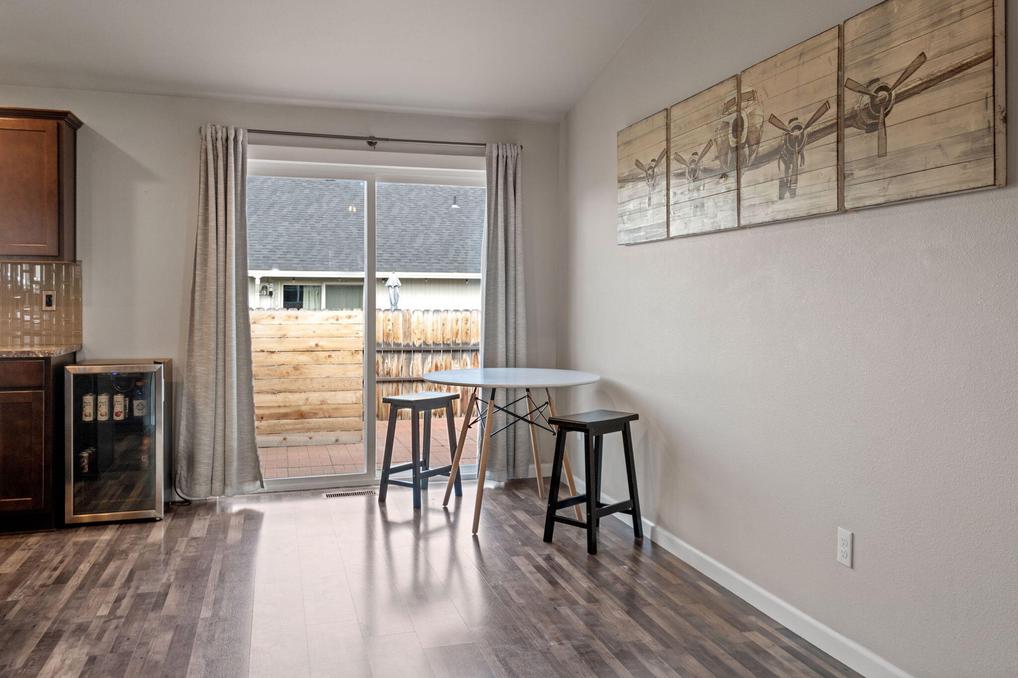 2425 Northwest 7th Street Redmond, OR 97756 - Photo 7 of 23