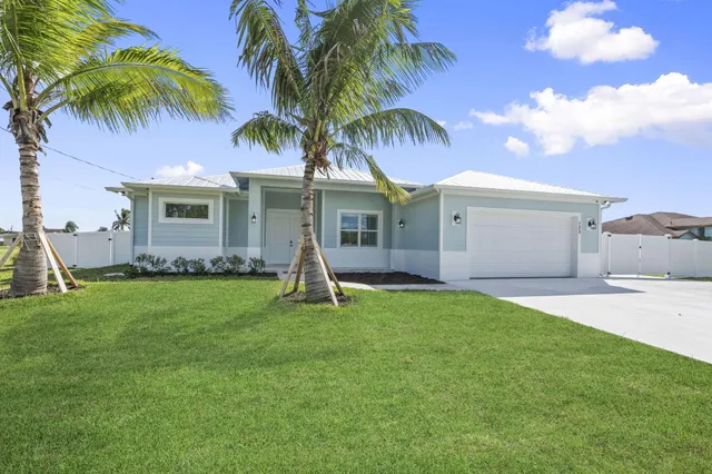 $650,000 | 5761 Northwest Cone Street, Port St. Lucie, FL 34986